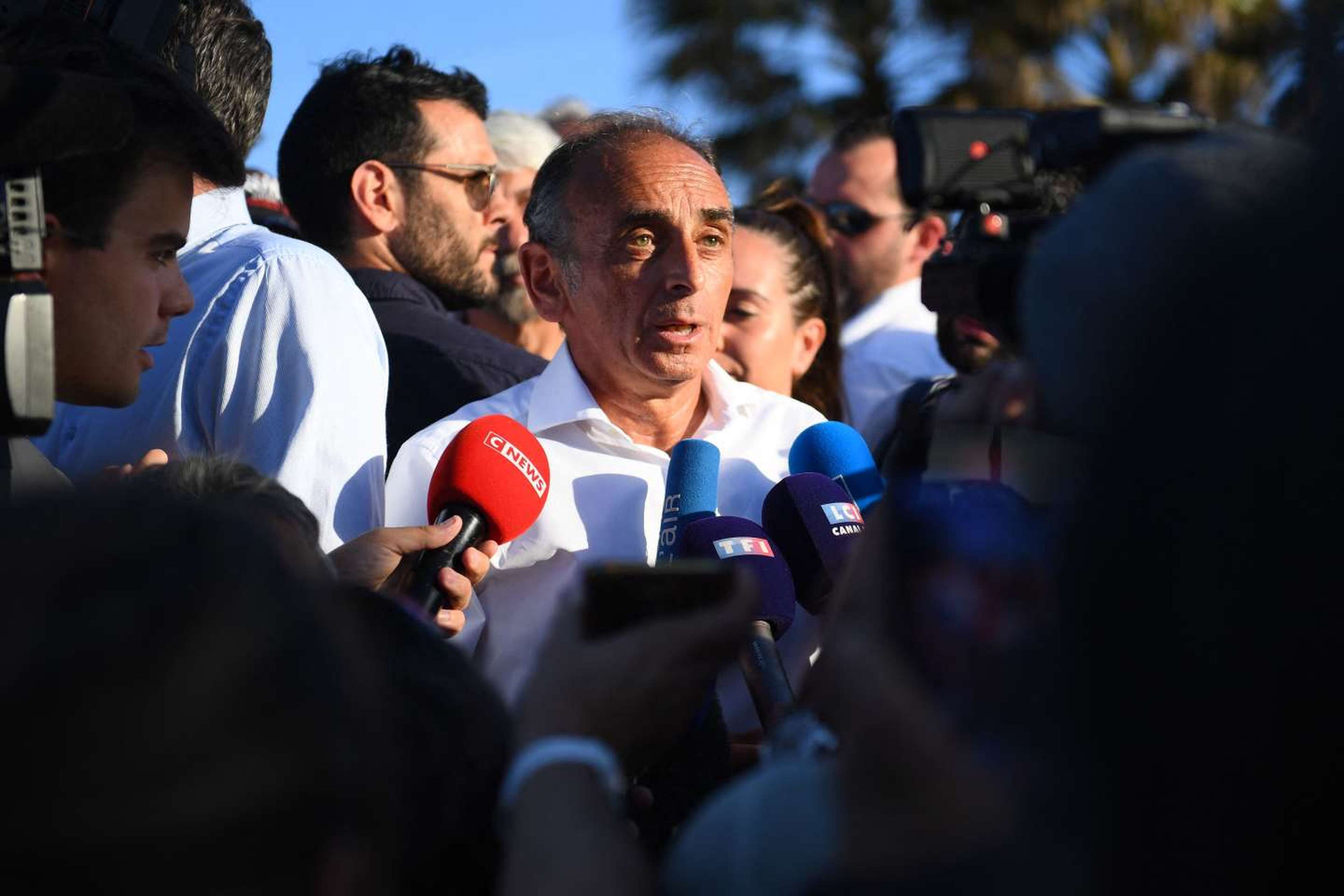 Eric Zemmour candidat à Saint-Tropez: ce qu'en pense Michel Onfray