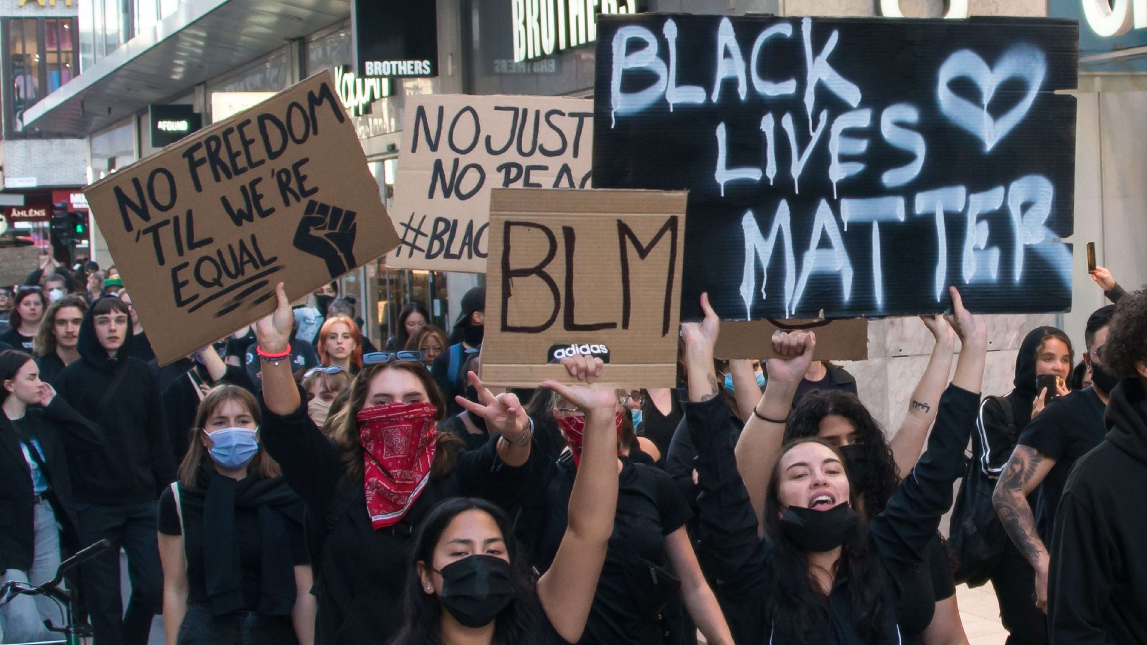 racialisme-blm-onfray
