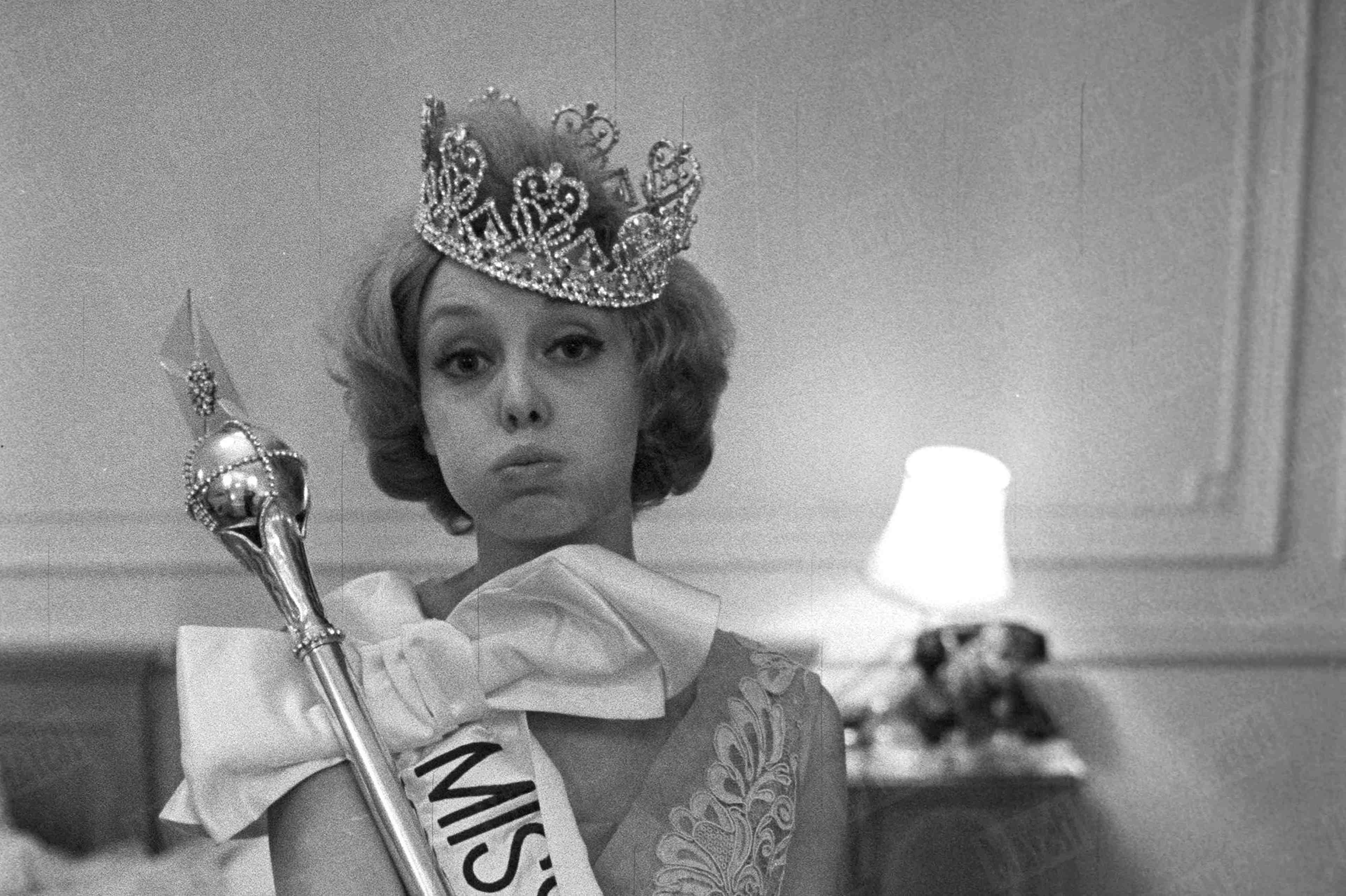 Faut-il abolir le concours Miss France comme Laurent Ruquier le suggère ?