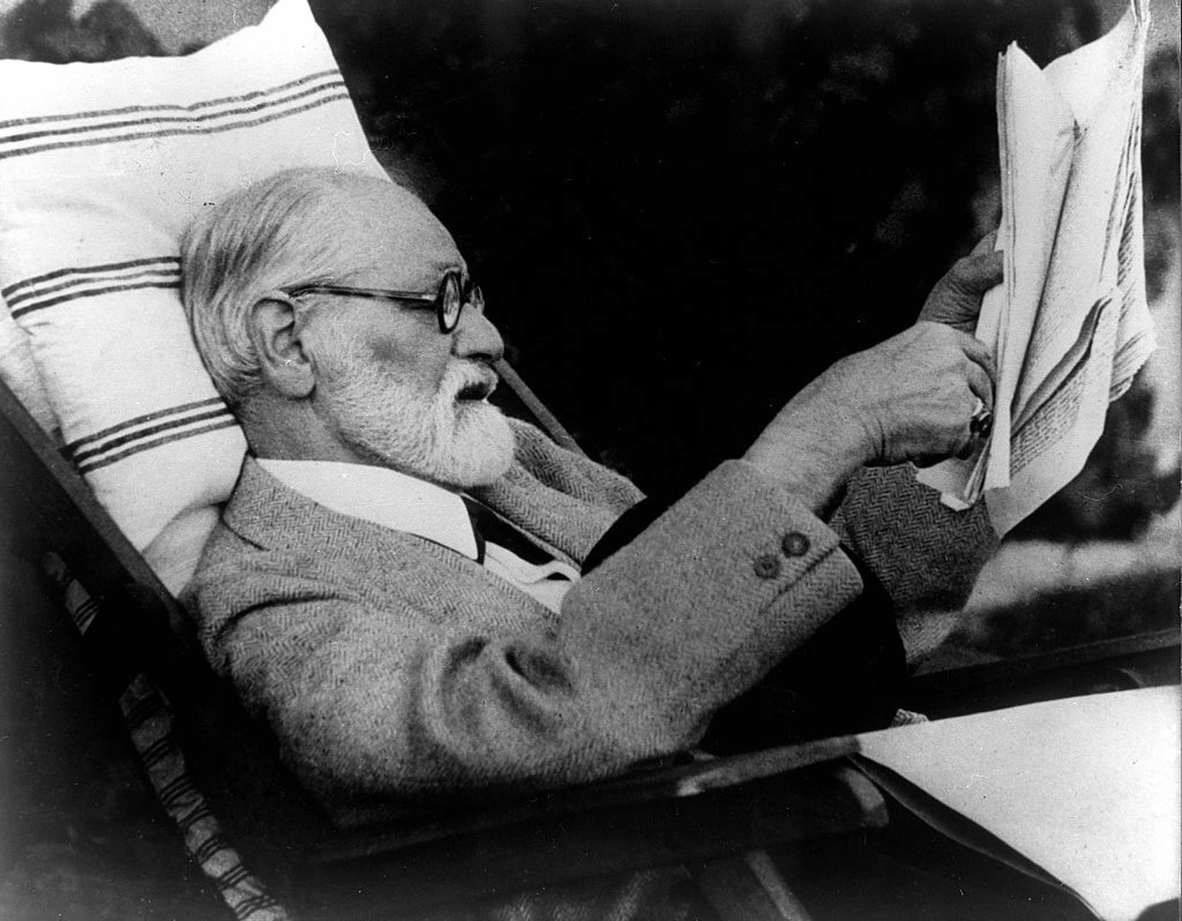 /assets/images/upload/1136_sigmund_freud_en_1932.jpg