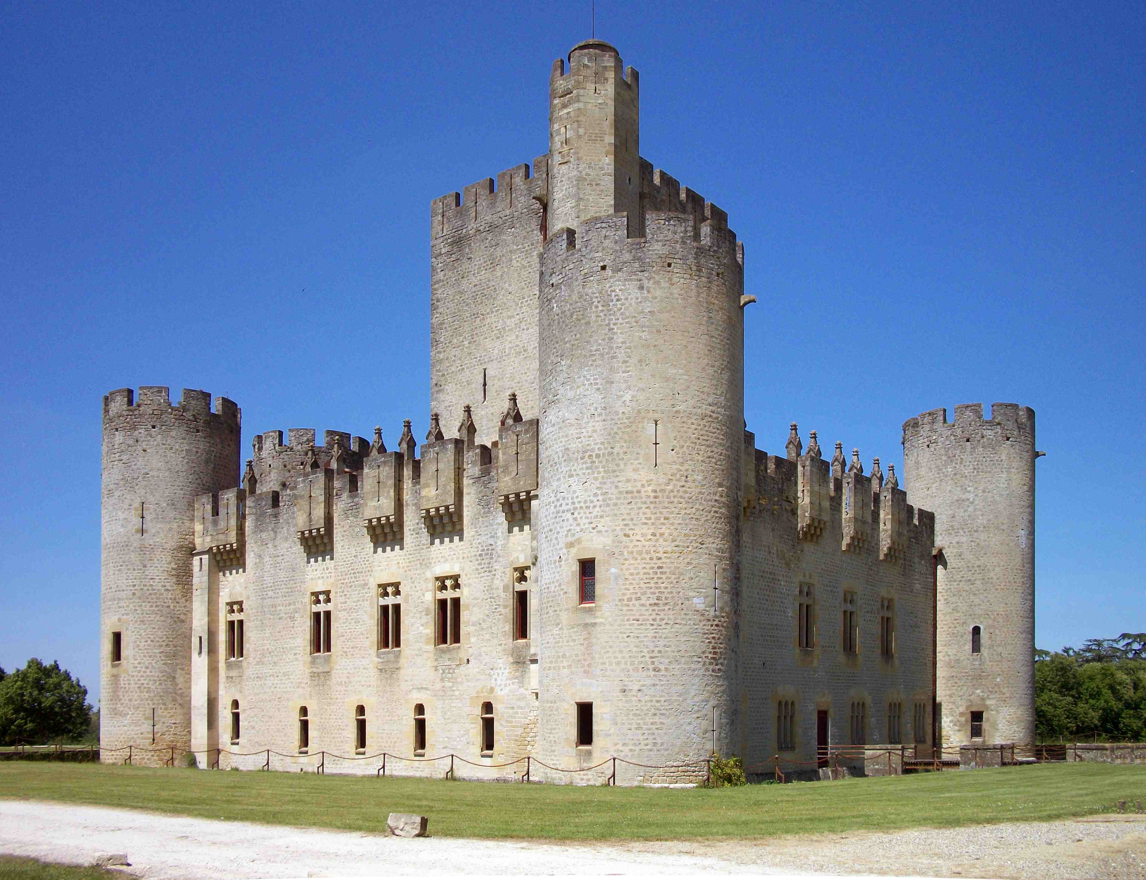 /assets/images/upload/Château_de_Roquetaillade_(Gironde,_France).JPG