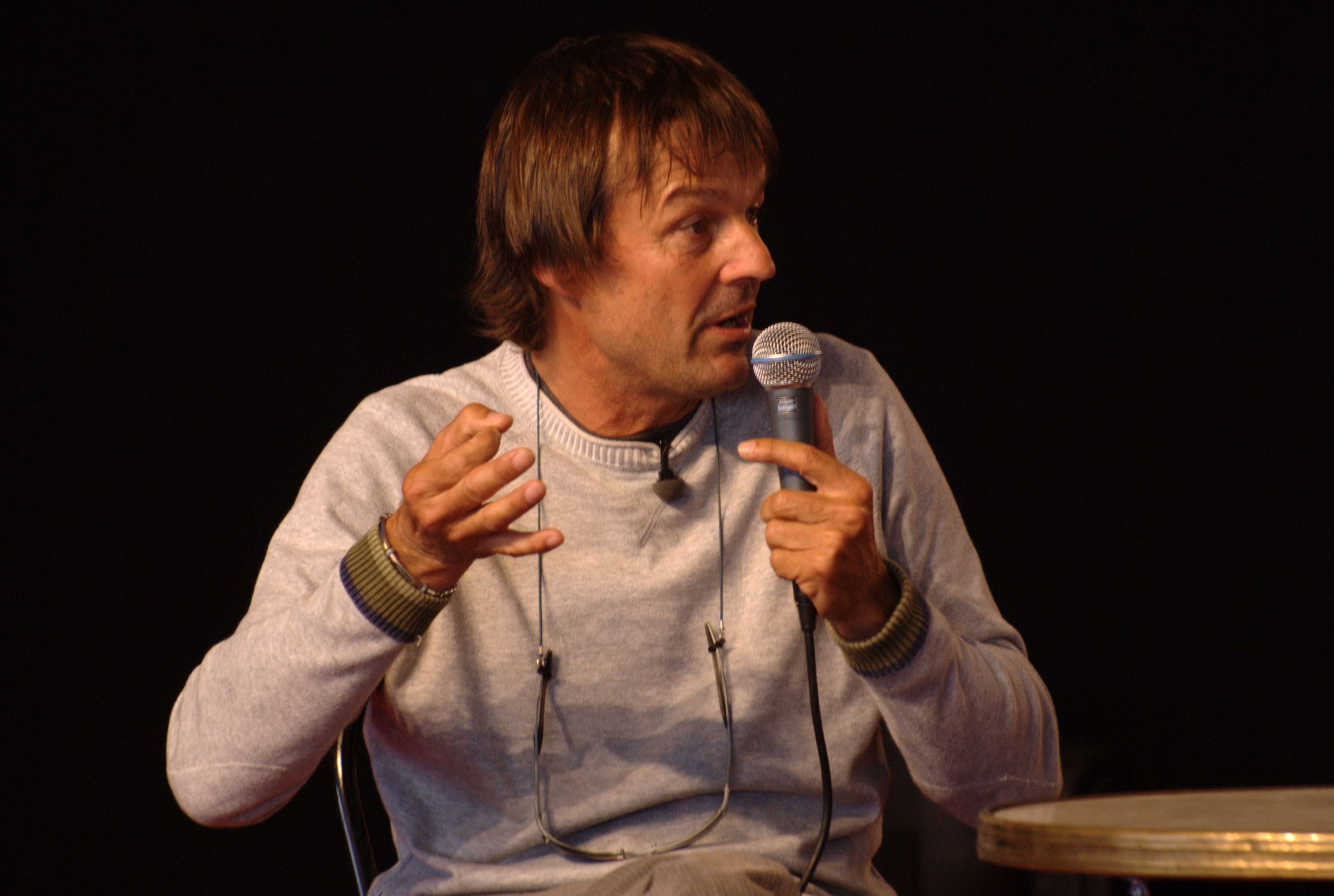 /assets/images/upload/Nicolas_Hulot_-_Huma_2008,_6405.jpg