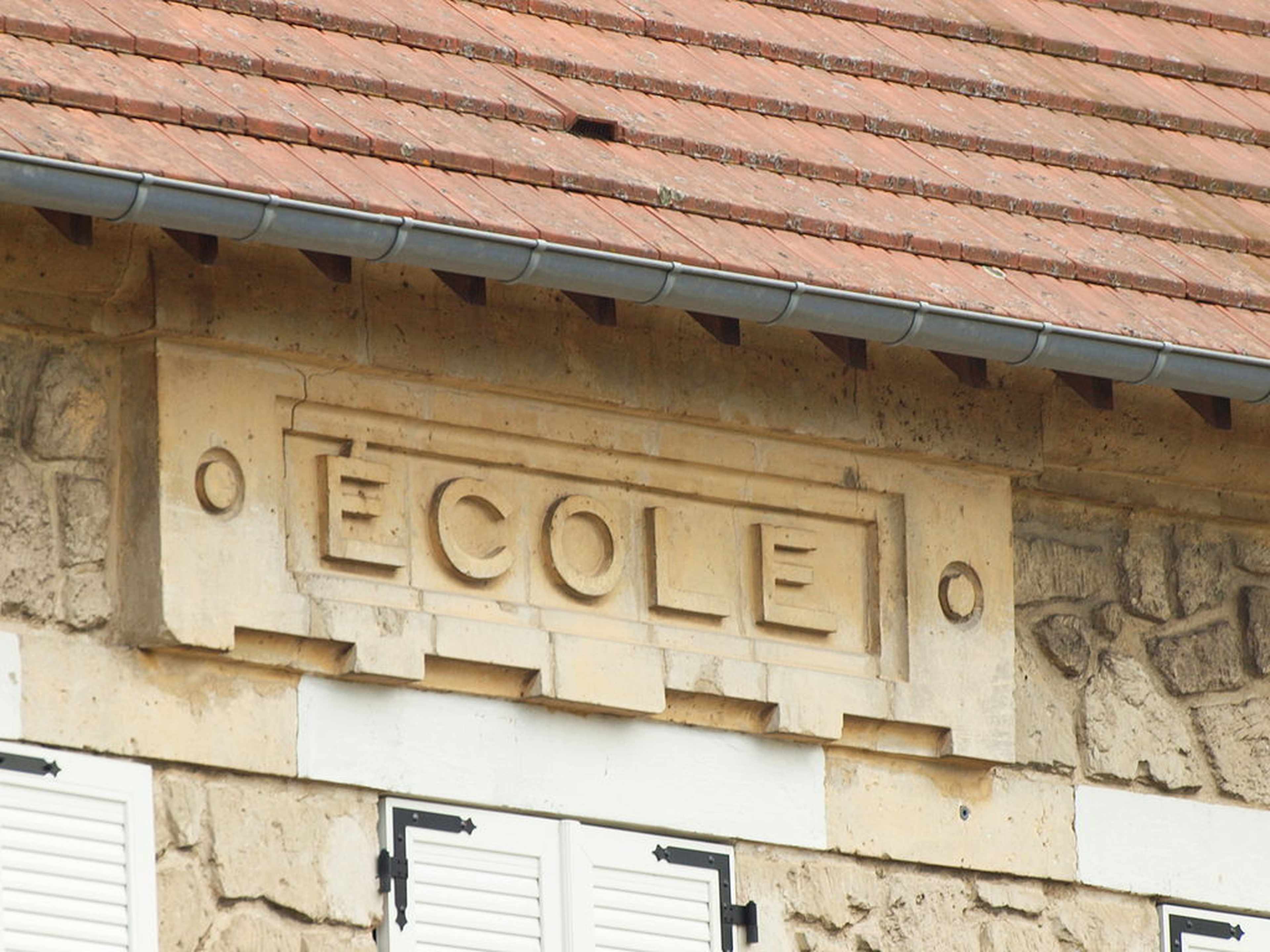 /assets/images/upload/mairie-école-frontoN.jpg