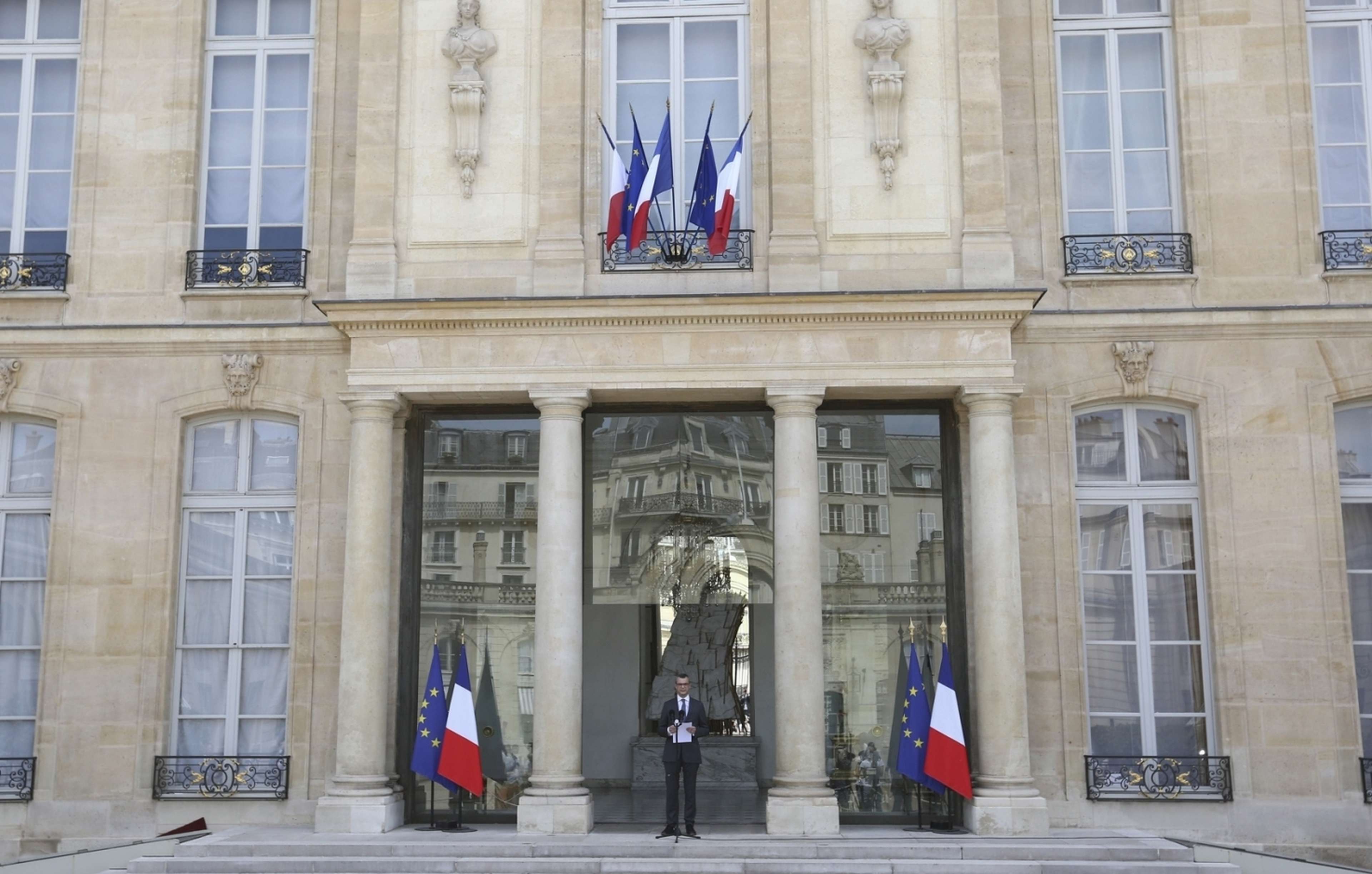 /assets/images/upload/macroncourjardin.jpg