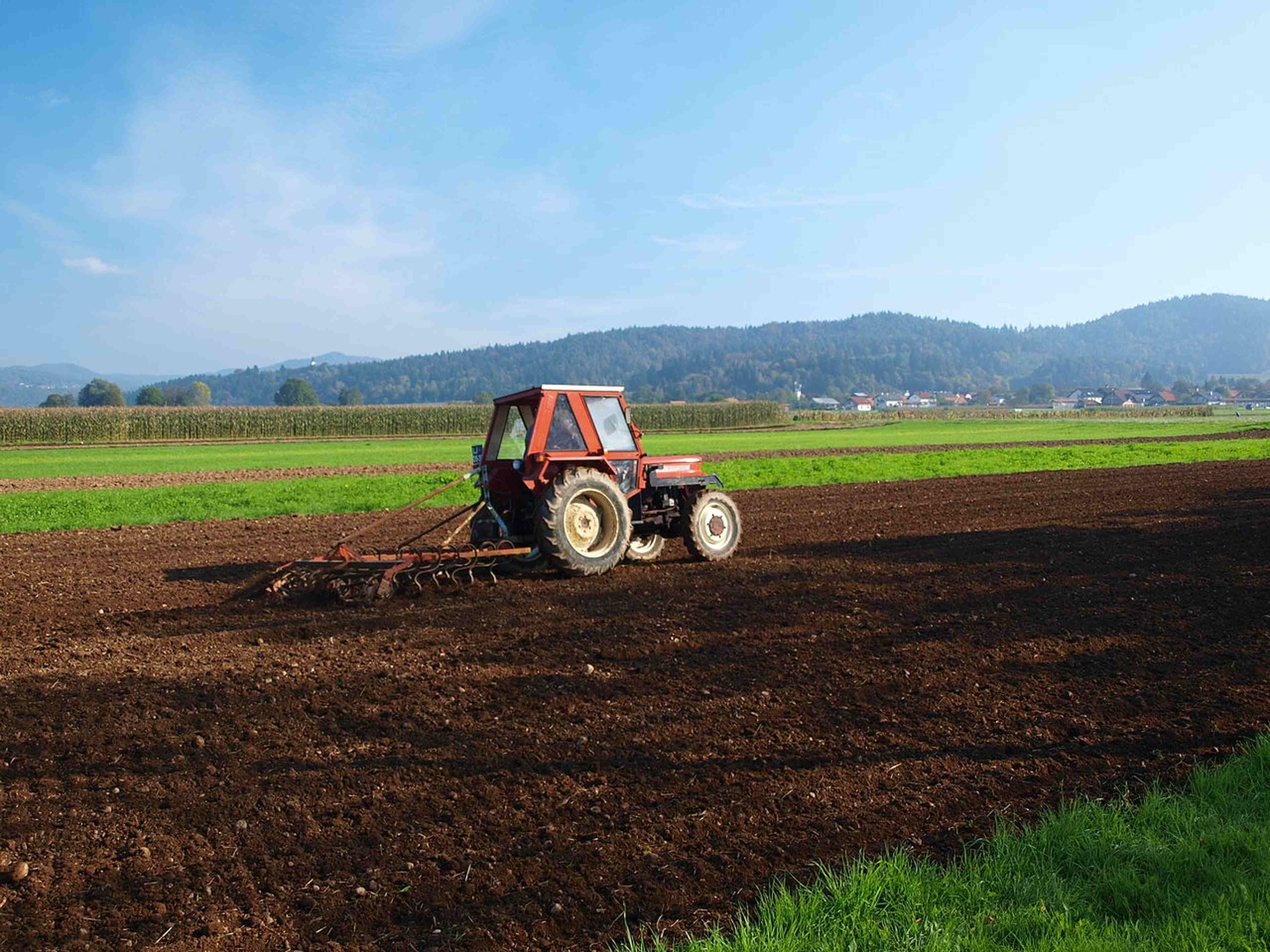 /assets/images/upload/Tracteur.jpeg