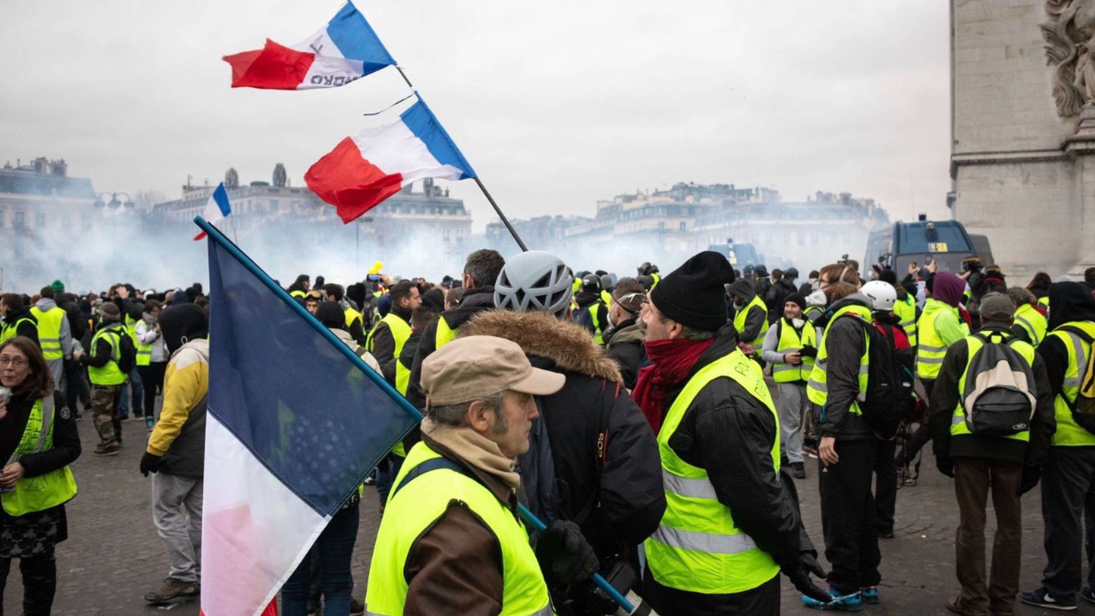 manifester-france-gilets-jaunes-onfray