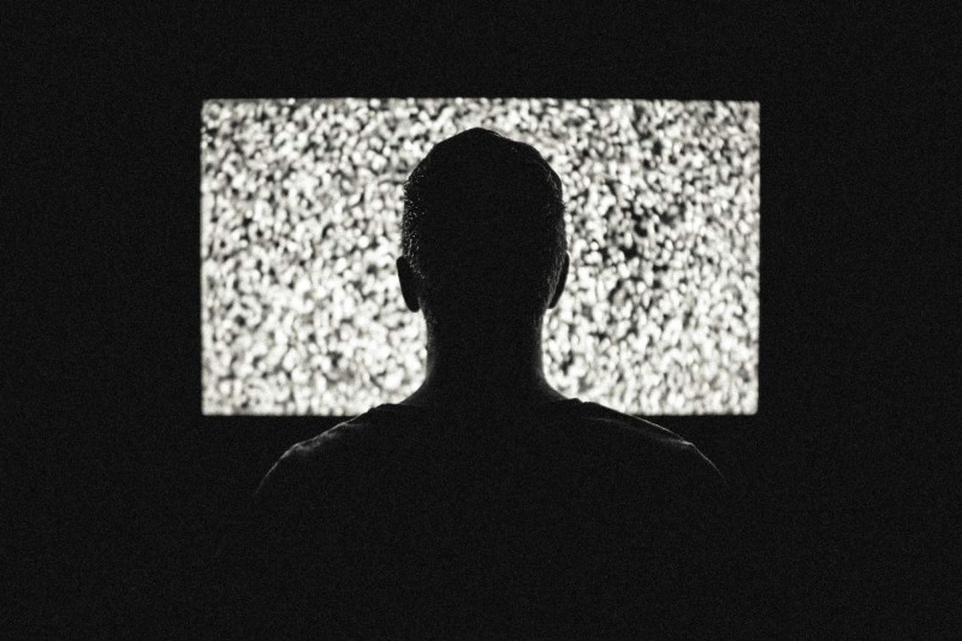 Comment expliquez-vous la domination de l'idéologie "bien pensante" dans les médias, notamment à la télévision ? Le décalage avec l'exaspération du peuple est, il me semble, de plus en plus flagrant. 