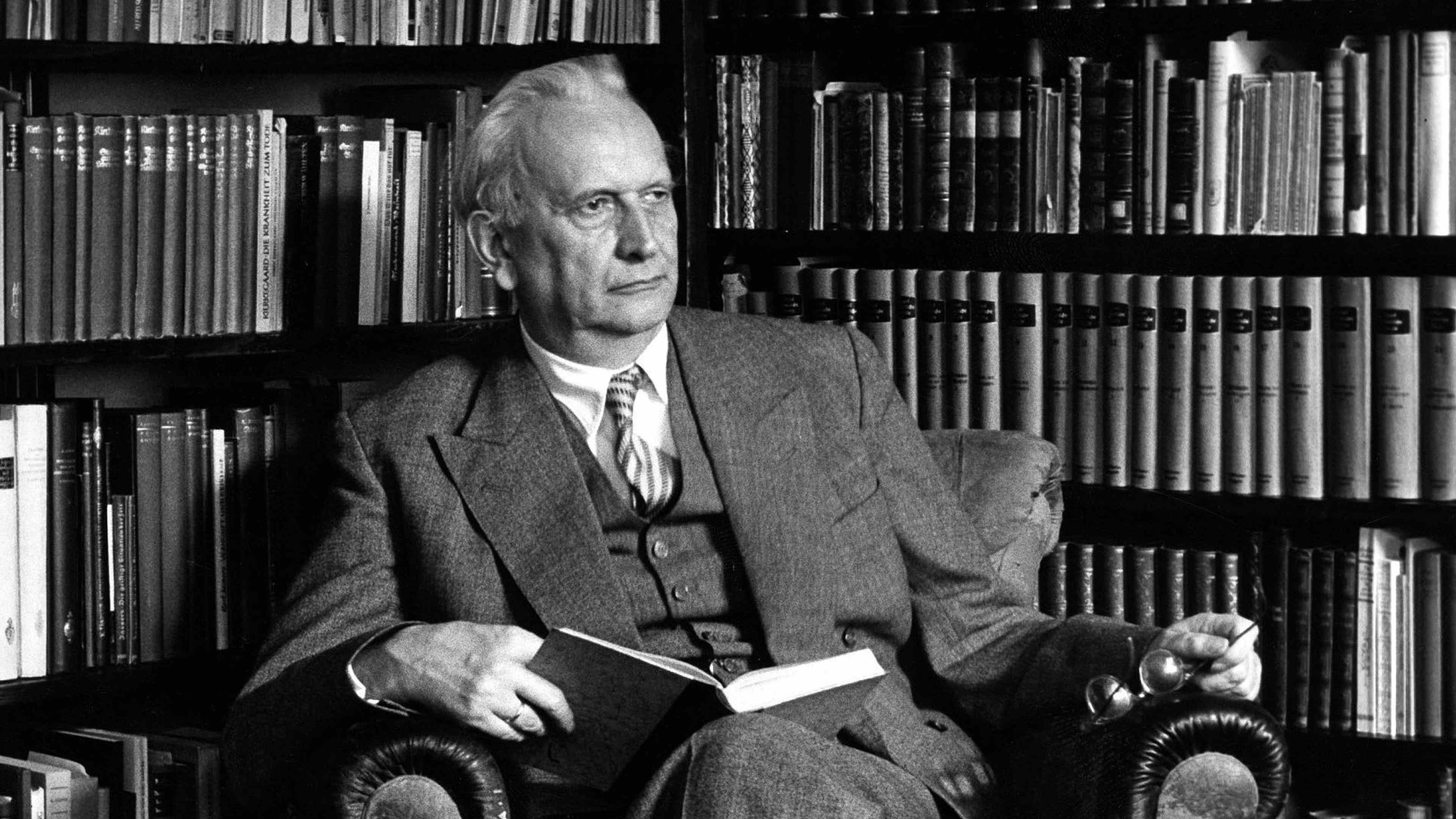 Que pensez-vous de la théorie de Karl Jaspers sur "l'ère axiale", période où le confucianisme, le bouddhisme, le zoroastrisme et la philosophie grecque tentent aux quatre coins du monde de concilier foi et raison?