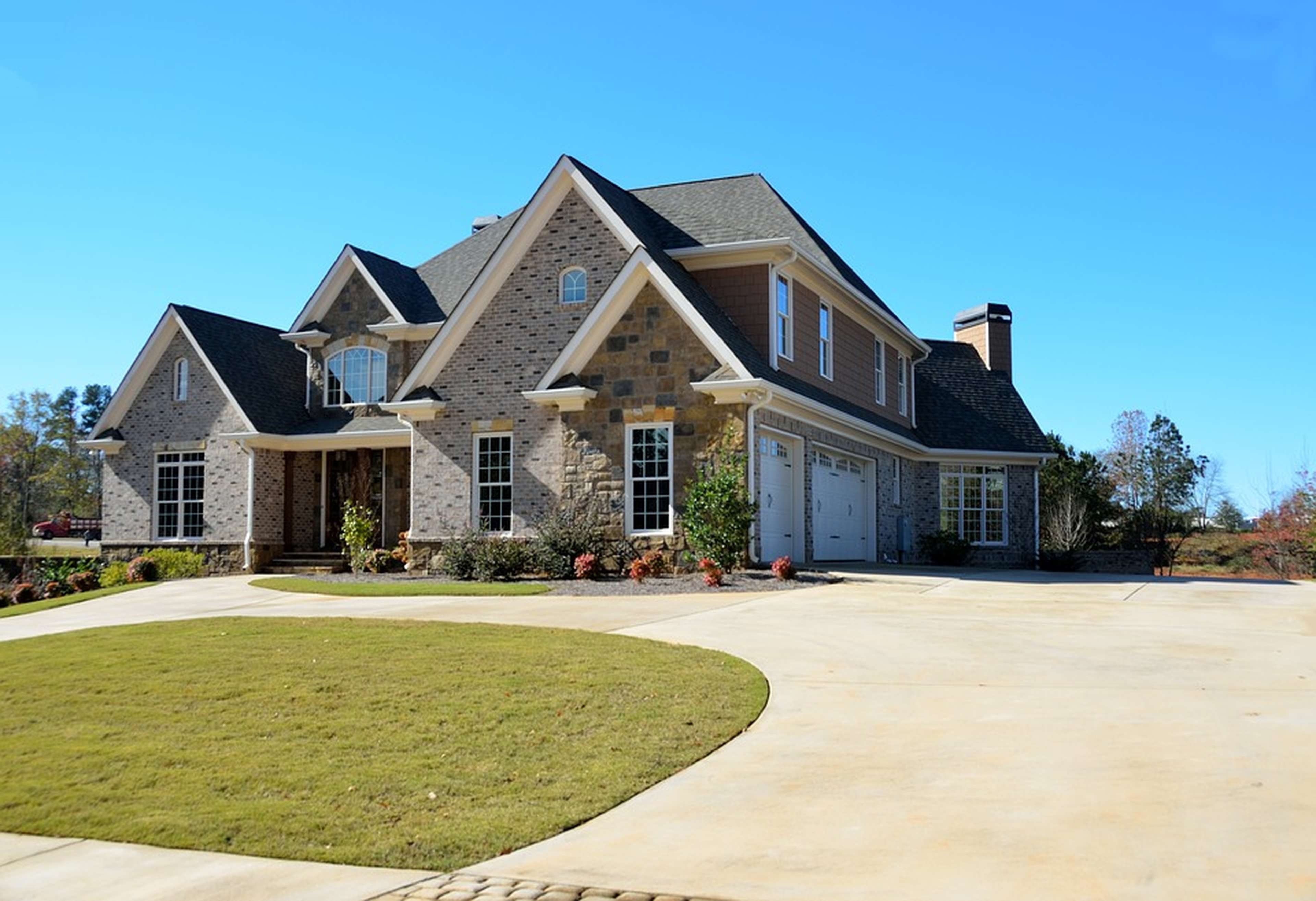 /assets/images/upload/luxury-home-2409518_960_720.jpg
