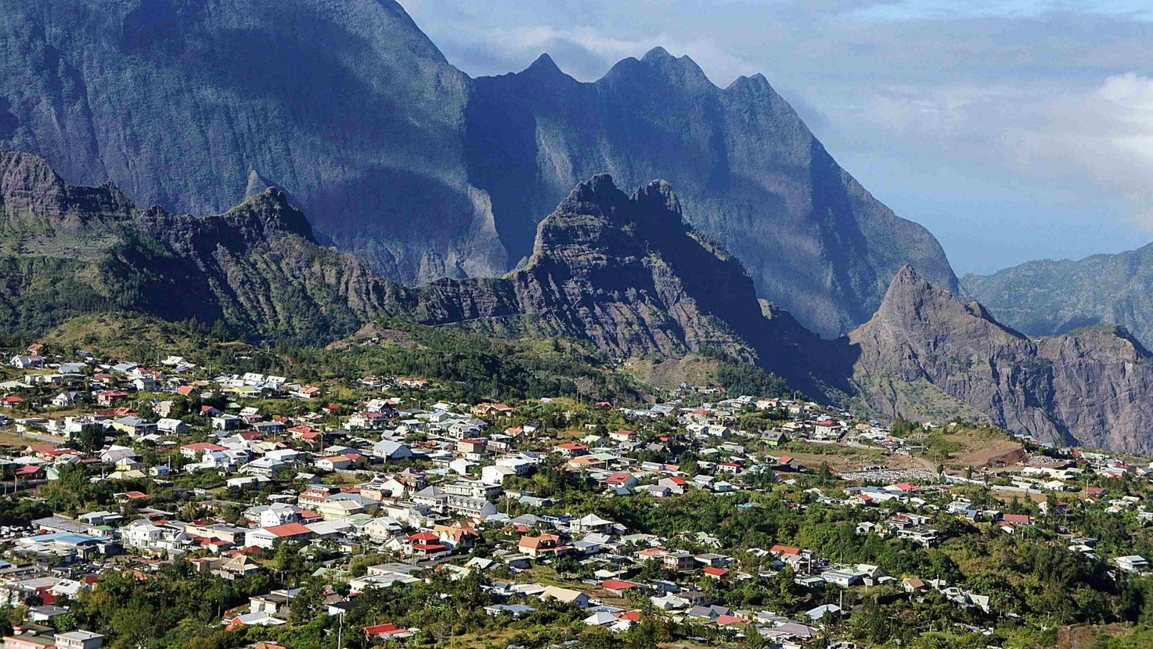 Vous étiez récemment à la Réunion. Que retenez-vous de l'île, de son histoire, de sa culture ?