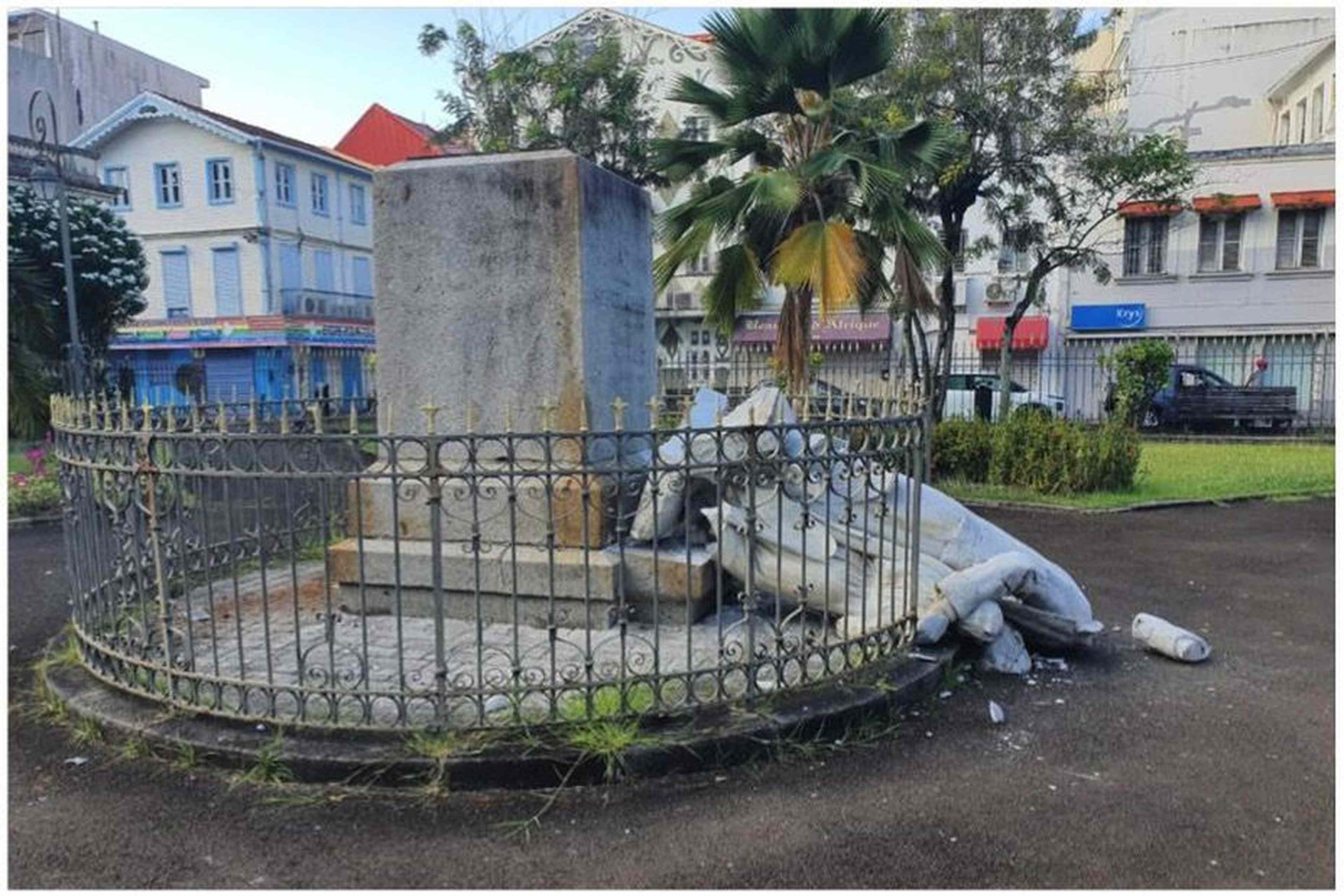 Comment interprétez-vous les récentes dégradations de deux statues de Victor Schoelcher en Martinique?